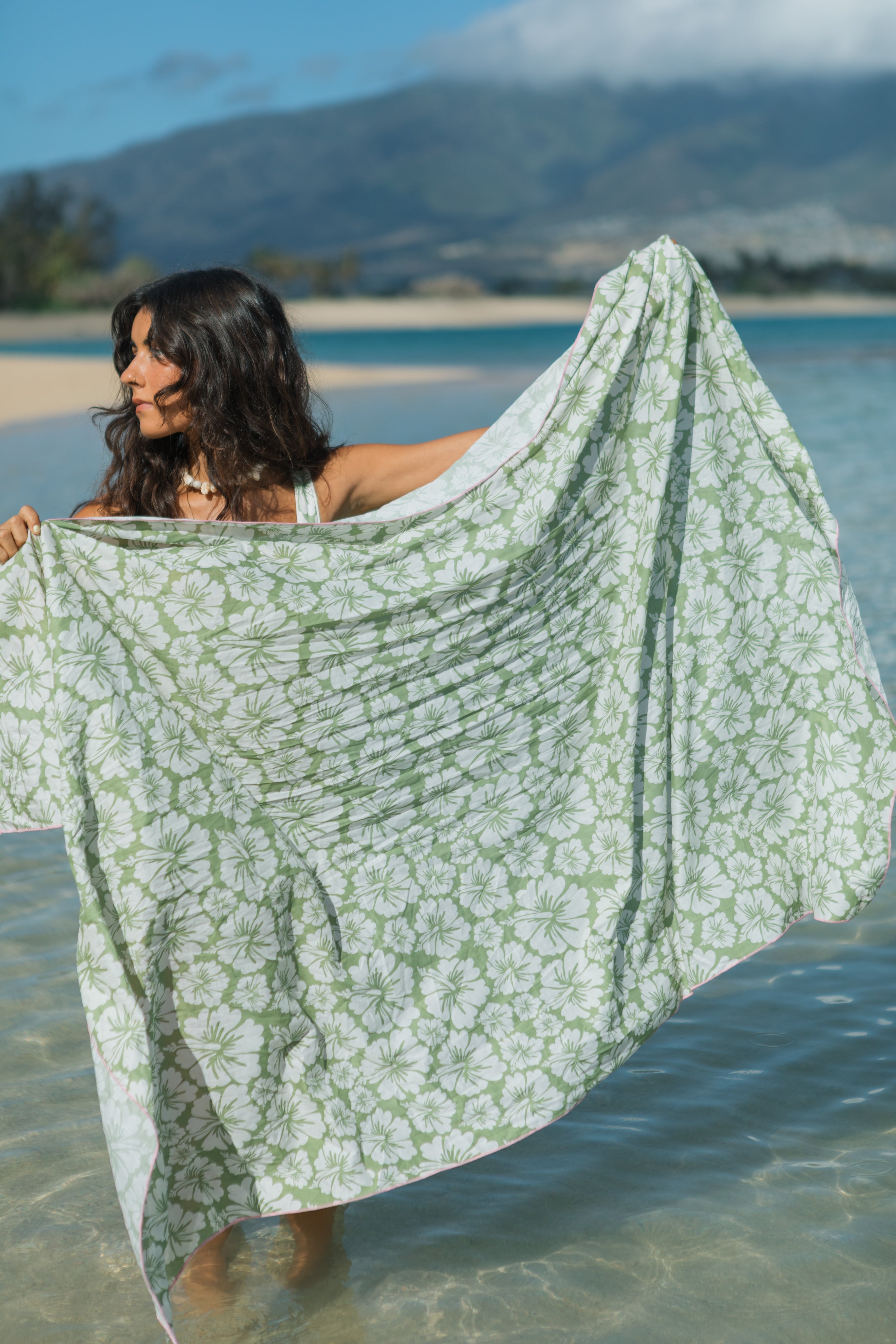 Kiki Pareo (Fern Hibiscus)