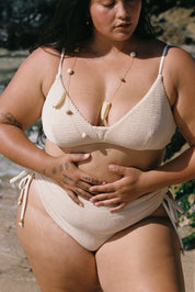 Rowie Top (Cream Scrunchie) see description