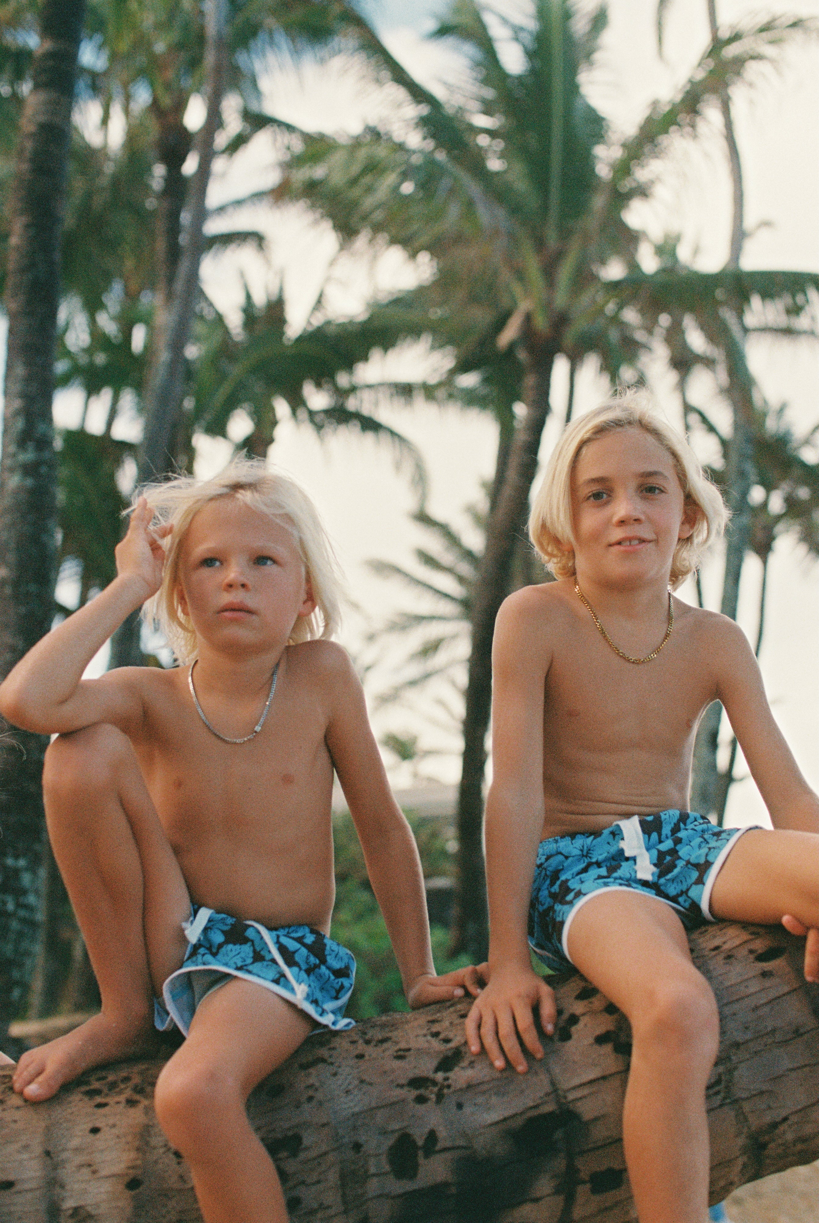 Kaiwi Boardies (Lagoon Hibiscus Reversible Bloom)