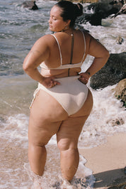 Juni Bottoms (Cream Scrunchie)