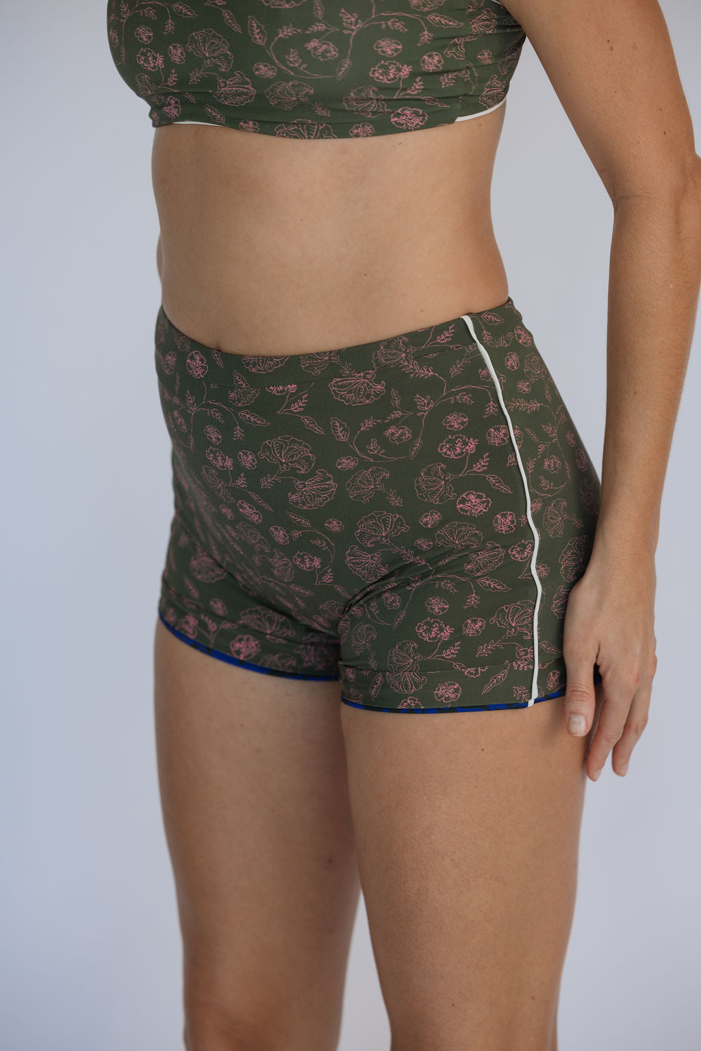 Coco Shorties (Blue Hour Reversible Olive Bloom)
