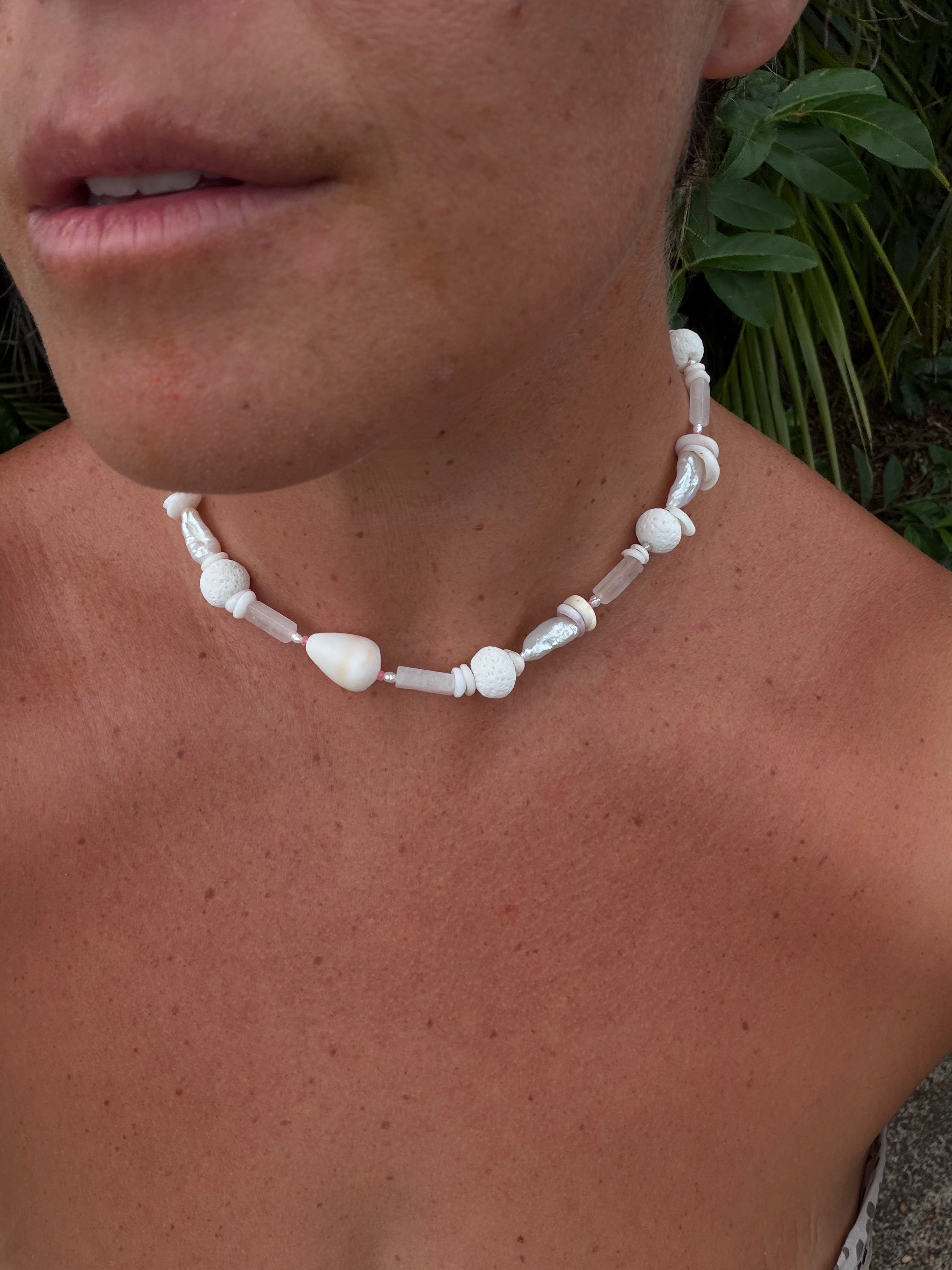 Isa Necklace 01