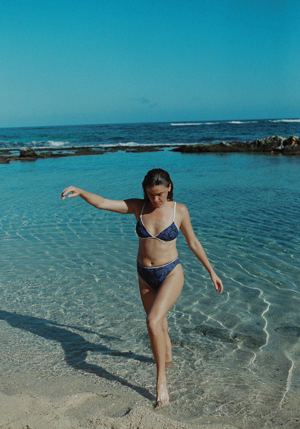 Moon Top (Blue Hour Reversible Olive Bloom)